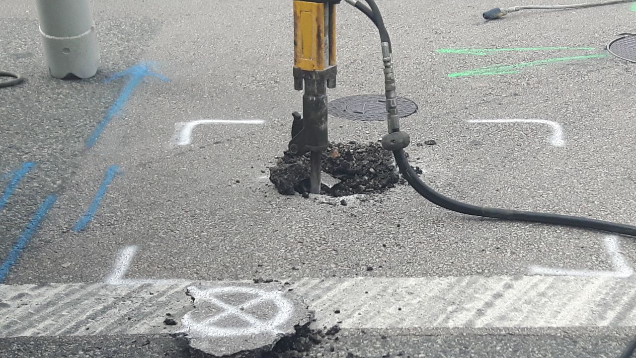 utility location before breaking ground, Why Smart Contractors Always Locate Utilities Before Breaking Ground