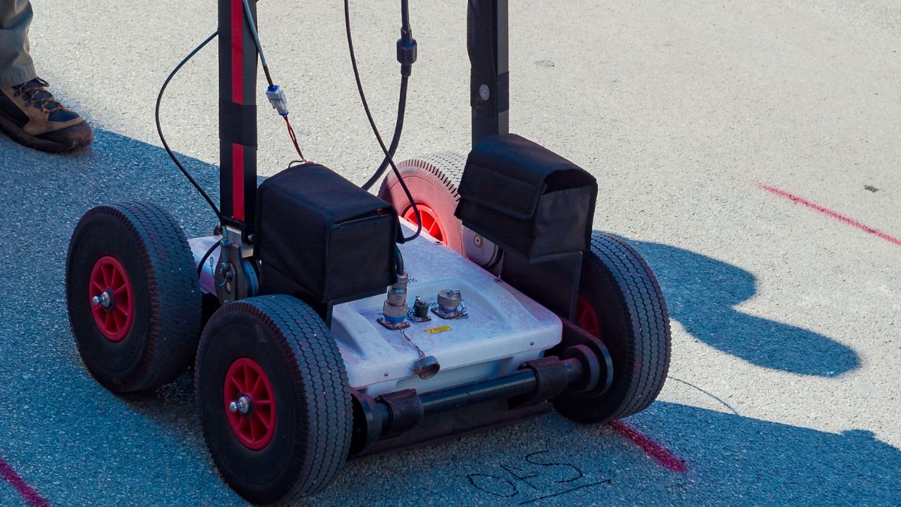 GPR and EMI technology for locating underground conduits